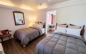 6267 Persepolis Inn